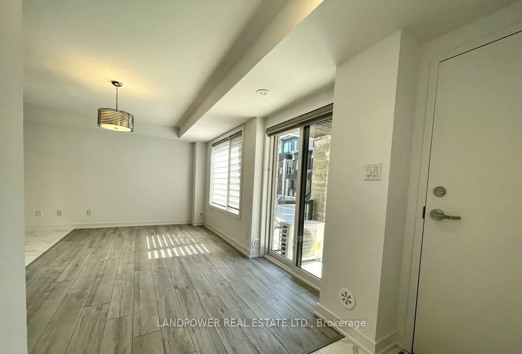 52, Appletree, Innis-Shore, Barrie
