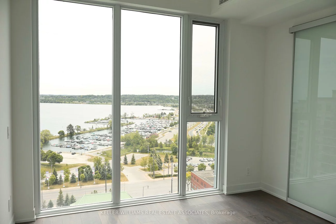 39, Mary, City Centre, Barrie