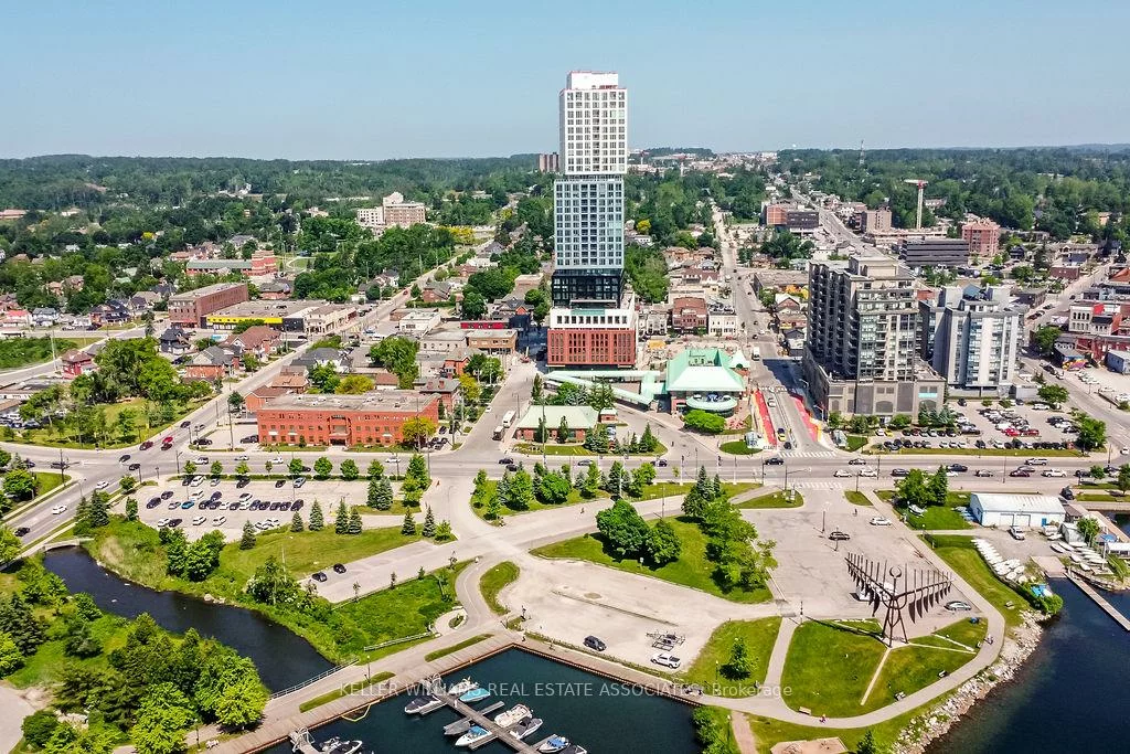 39, Mary, City Centre, Barrie