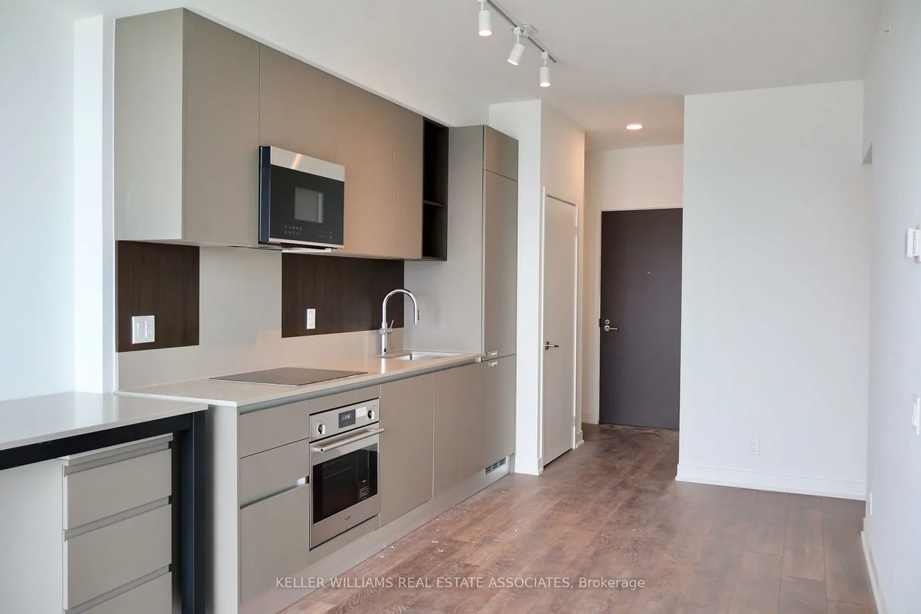 39, Mary, City Centre, Barrie