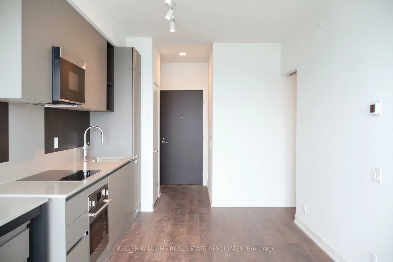 39, Mary, City Centre, Barrie