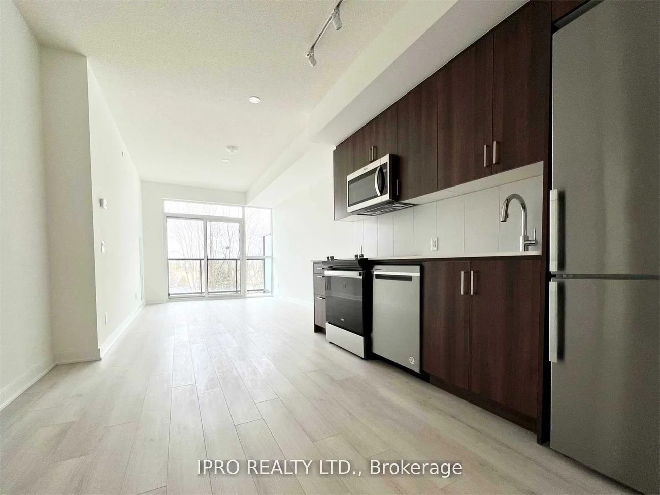 681, Yonge, Painswick South, Barrie