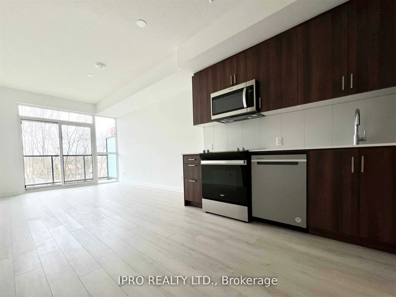 681, Yonge, Painswick South, Barrie