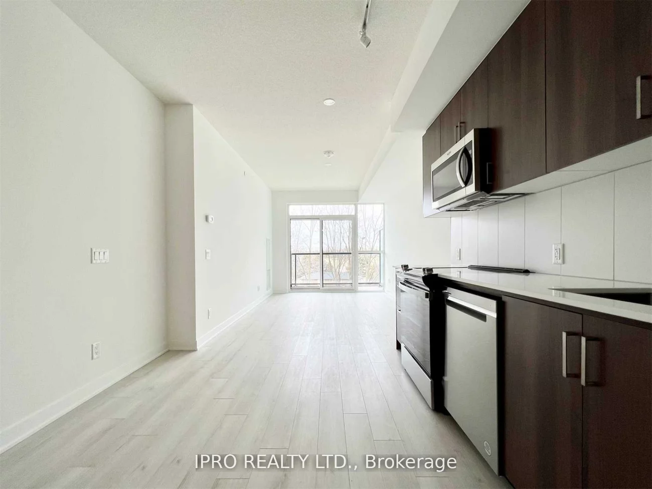 681, Yonge, Painswick South, Barrie