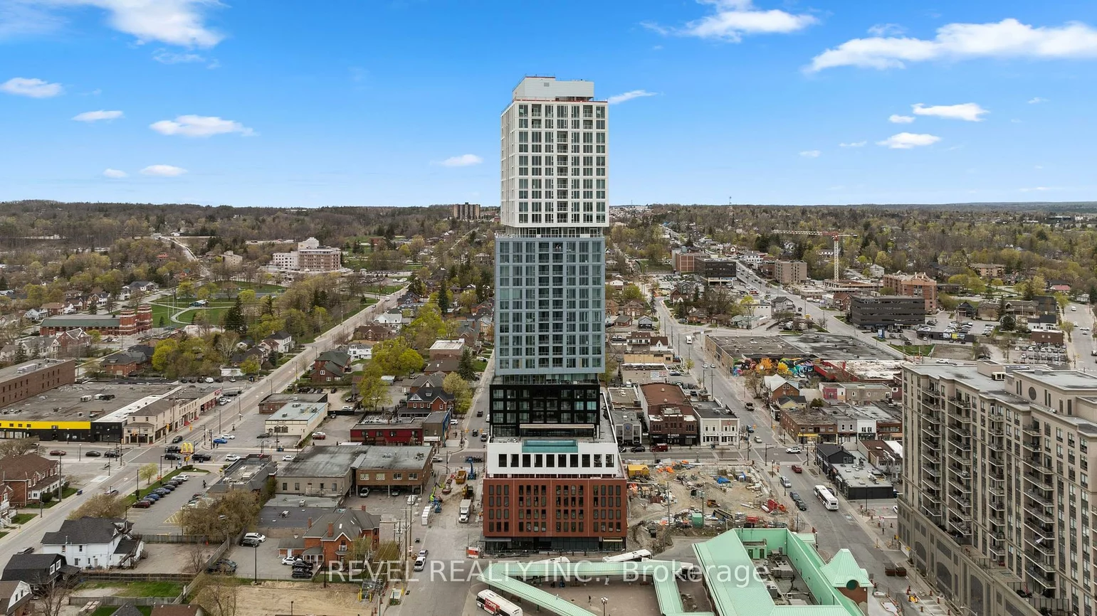 39, Mary, City Centre, Barrie
