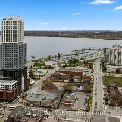 39, Mary, City Centre, Barrie