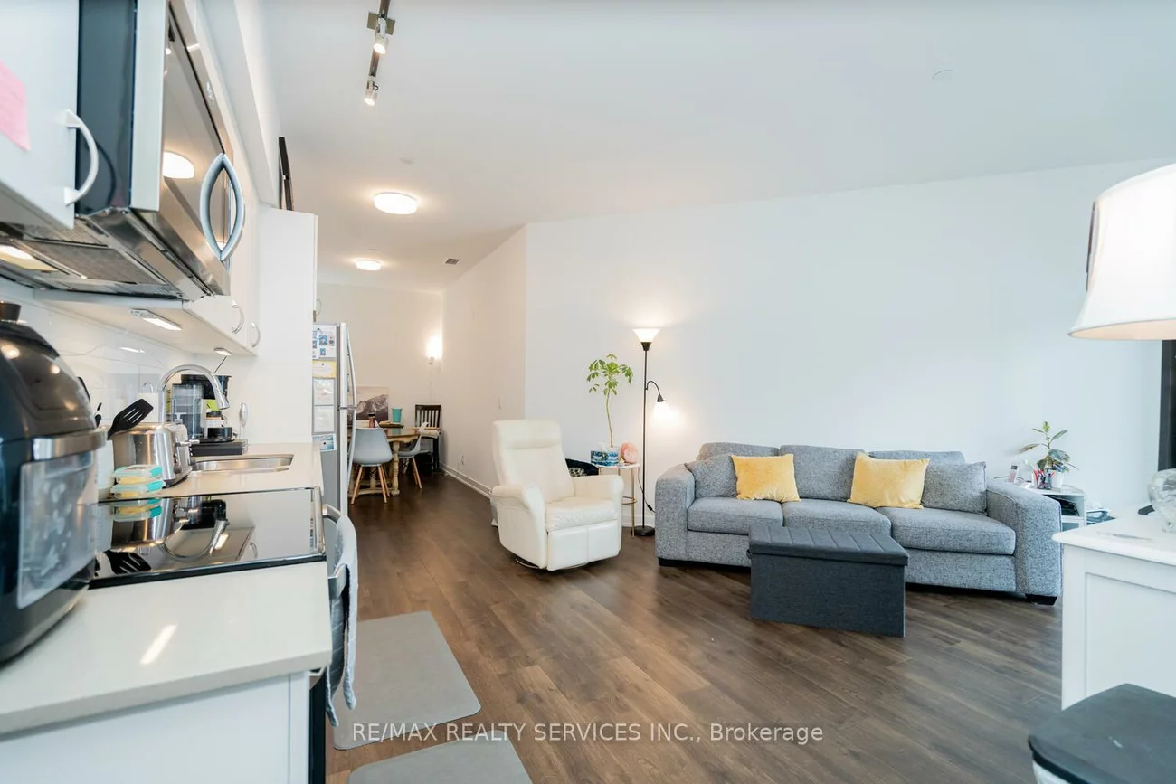 56, Lakeside, Little Lake, Barrie