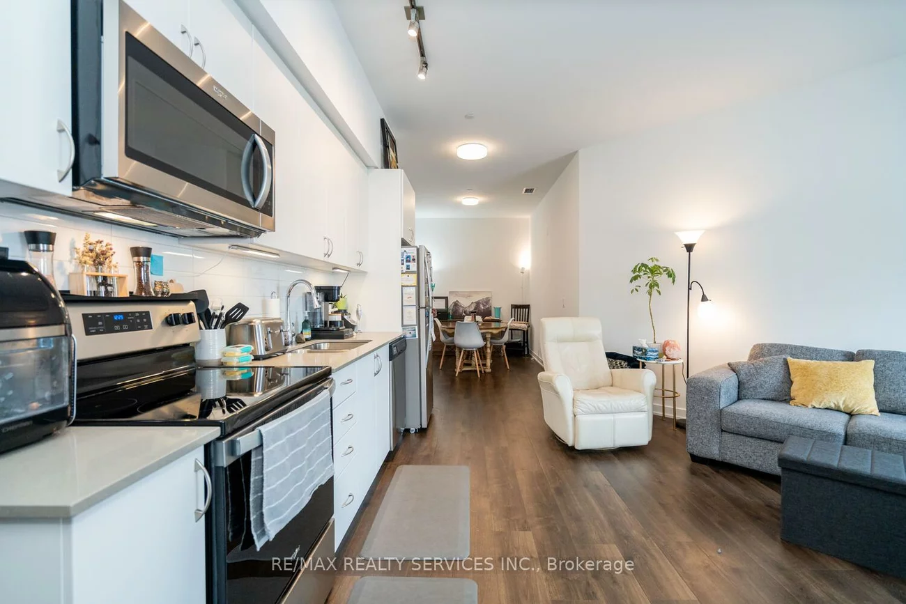 56, Lakeside, Little Lake, Barrie