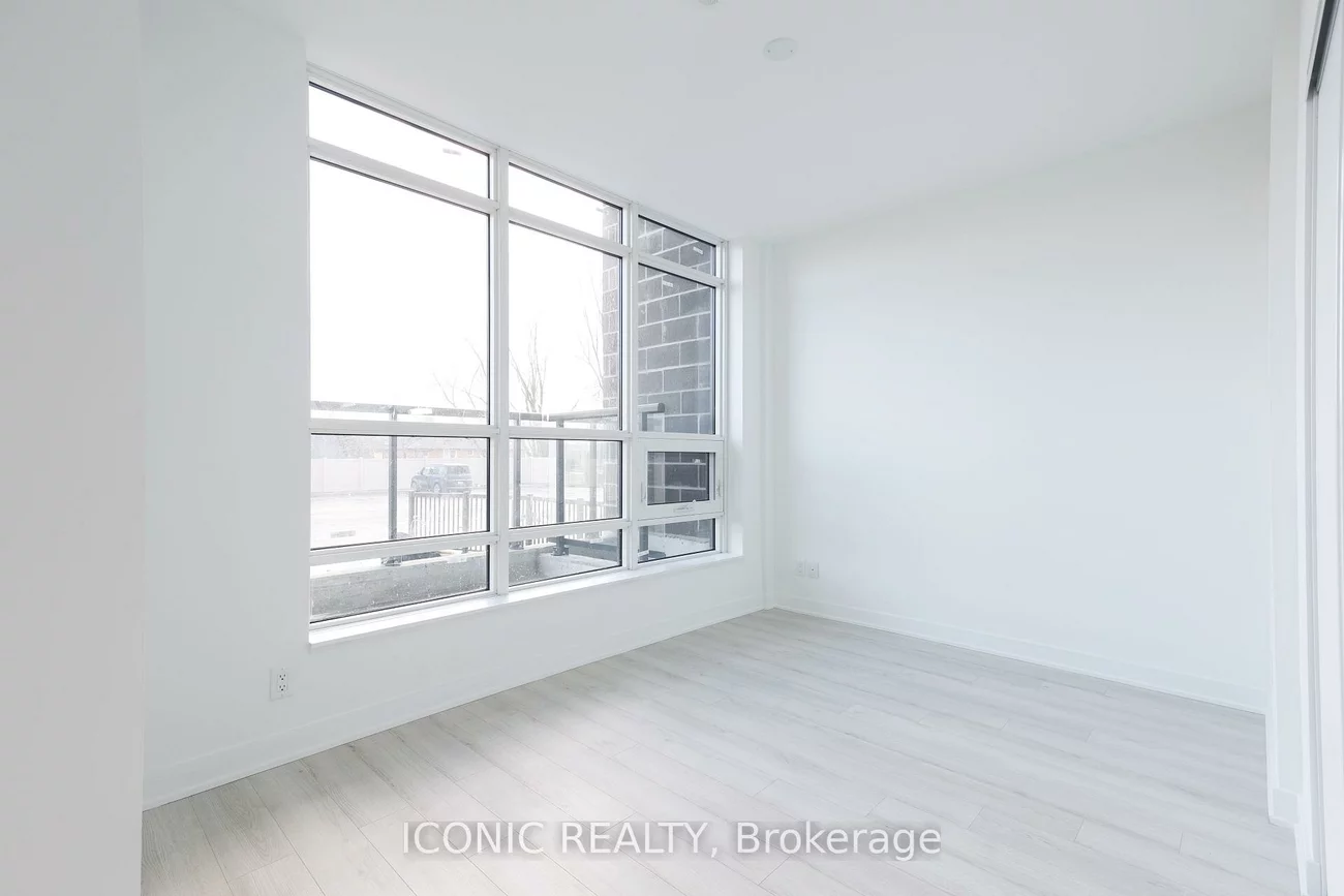 681, Yonge, Painswick South, Barrie