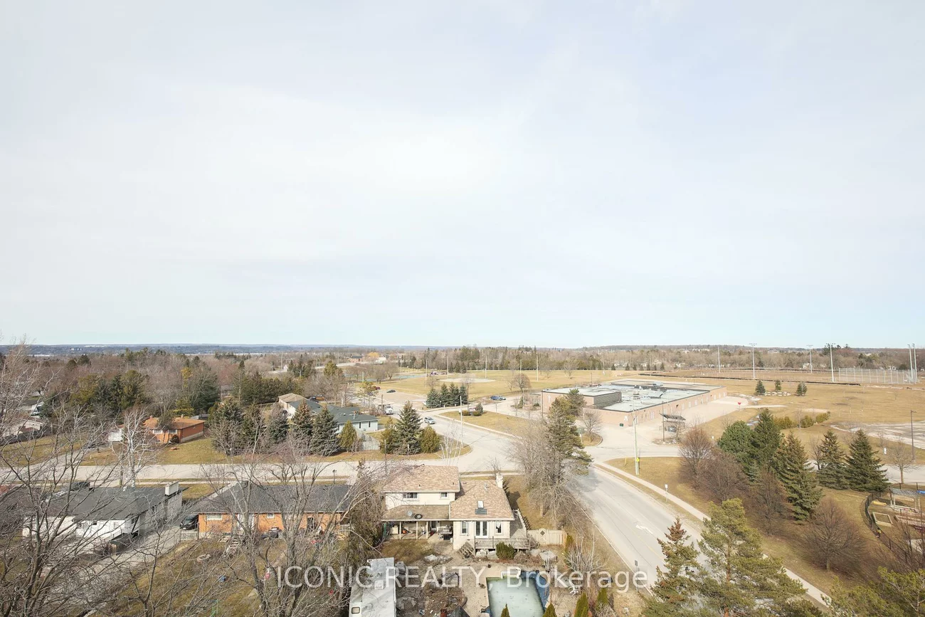 681, Yonge, Painswick South, Barrie