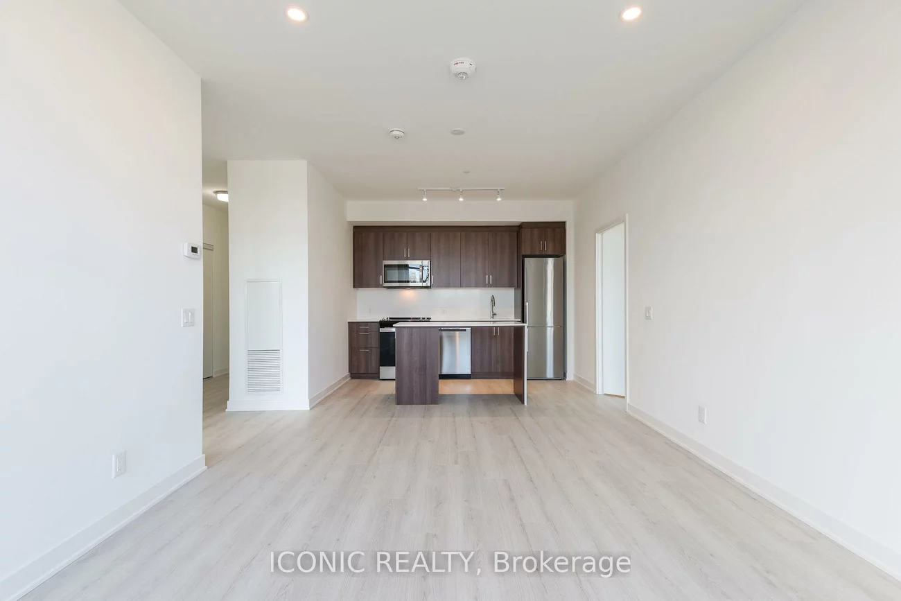 681, Yonge, Painswick South, Barrie