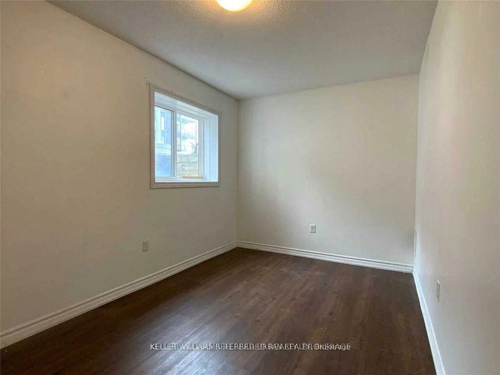 25, Madelaine, Painswick South, Barrie