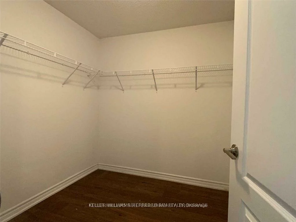 25, Madelaine, Painswick South, Barrie