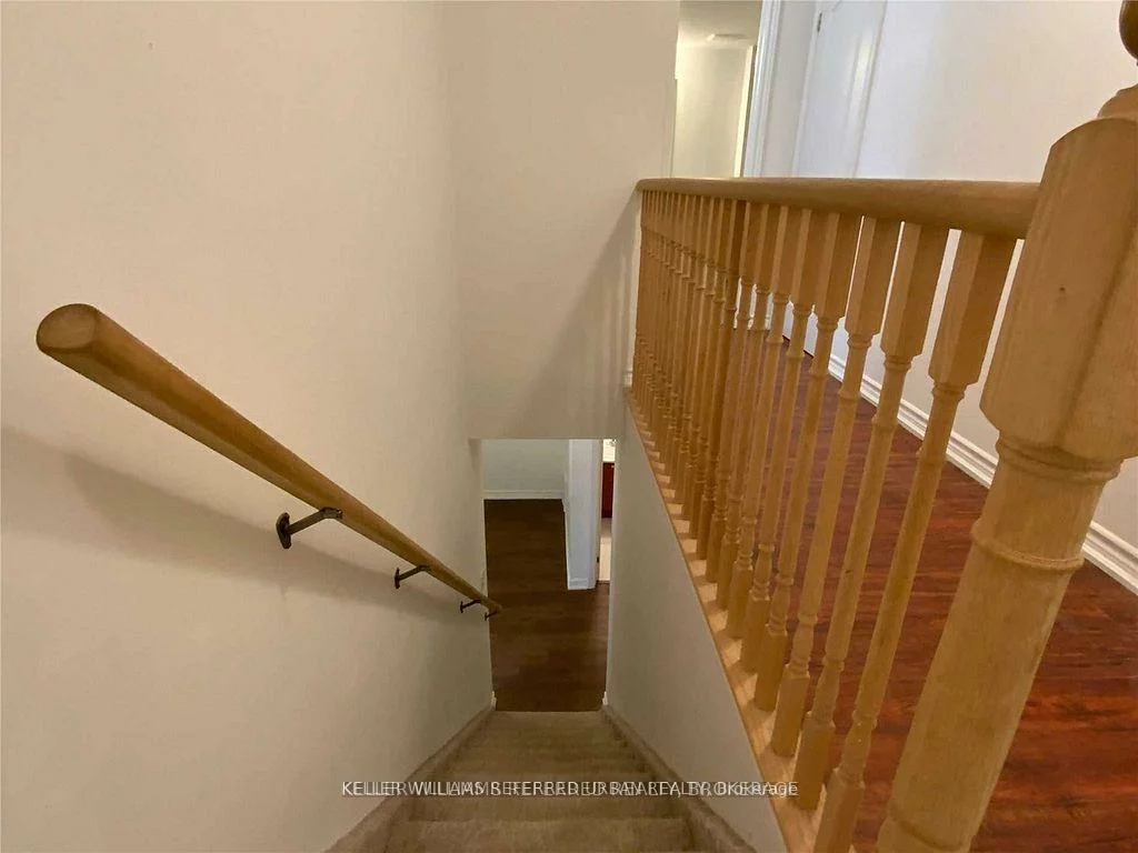 25, Madelaine, Painswick South, Barrie