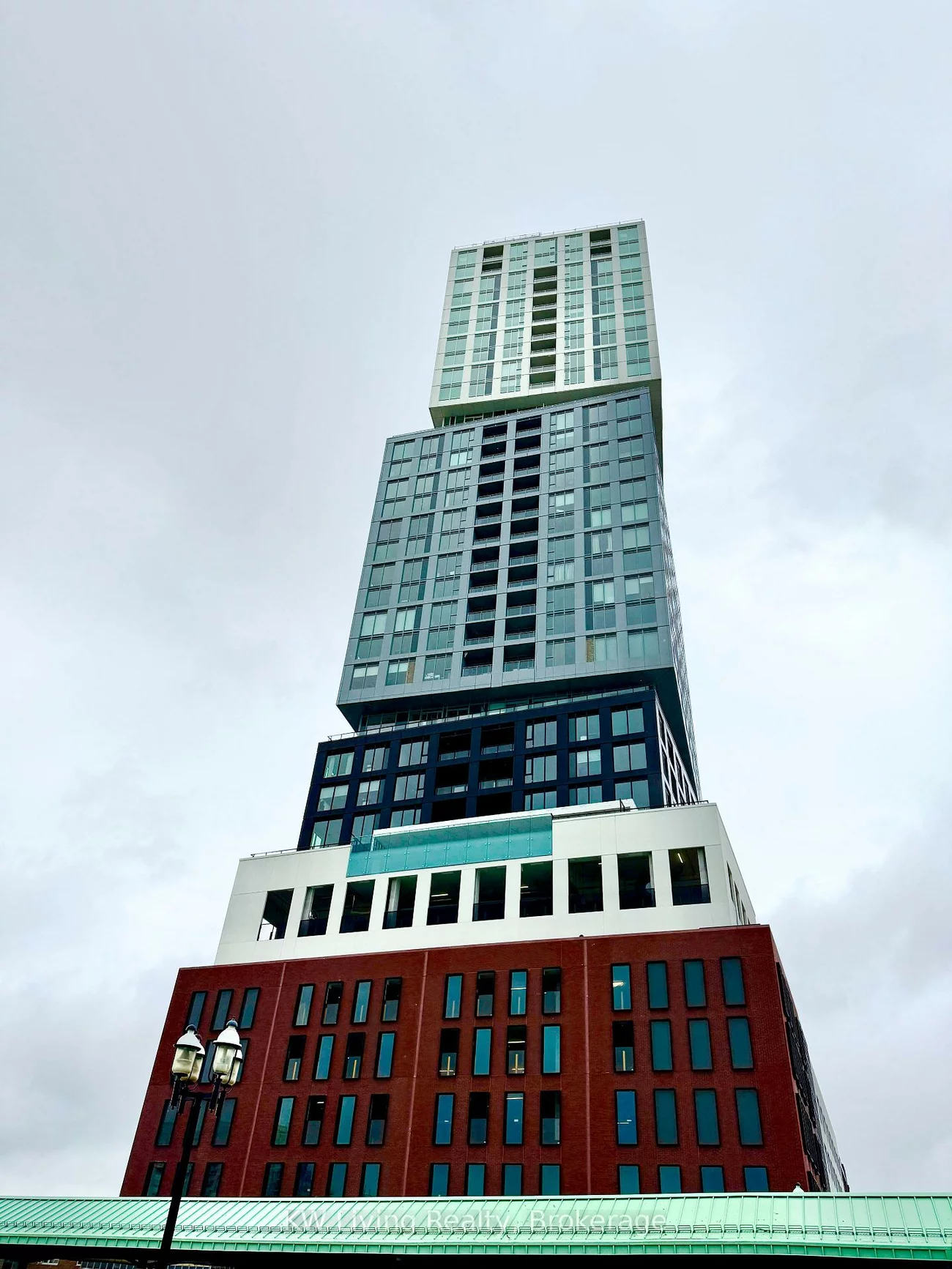 39, Mary, City Centre, Barrie