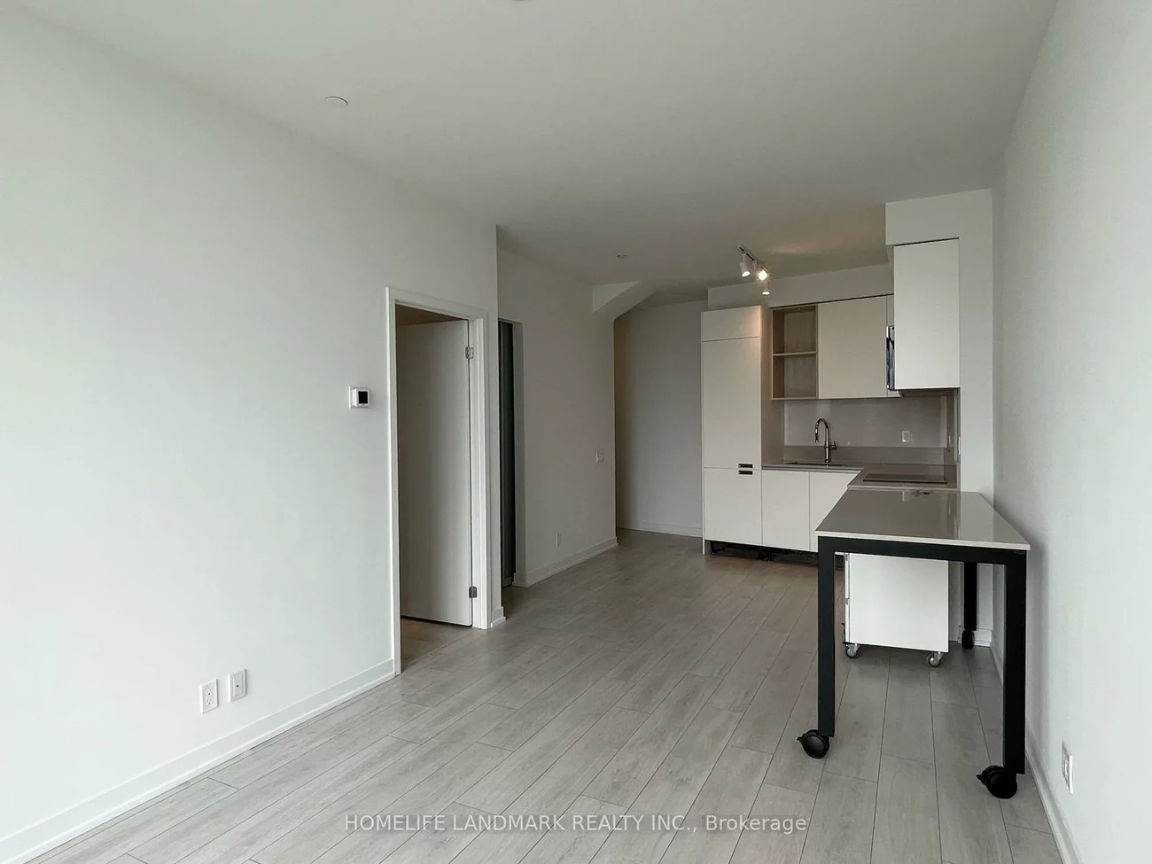 39, Mary, City Centre, Barrie
