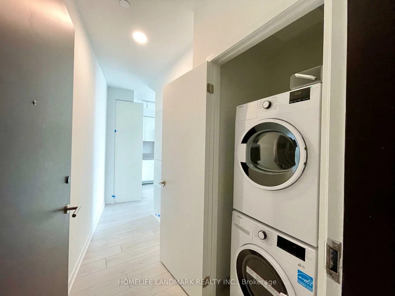 39, Mary, City Centre, Barrie