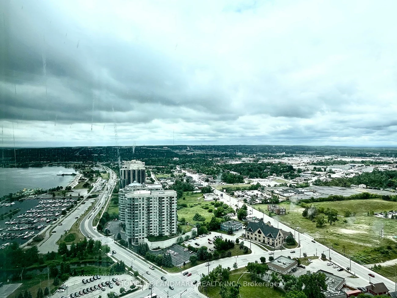 39, Mary, City Centre, Barrie