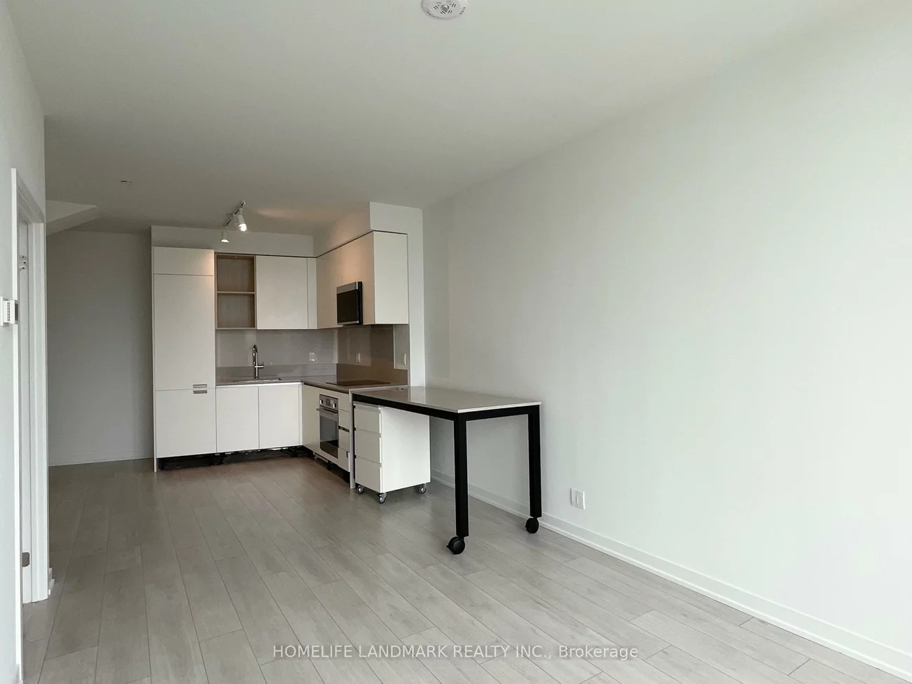 39, Mary, City Centre, Barrie