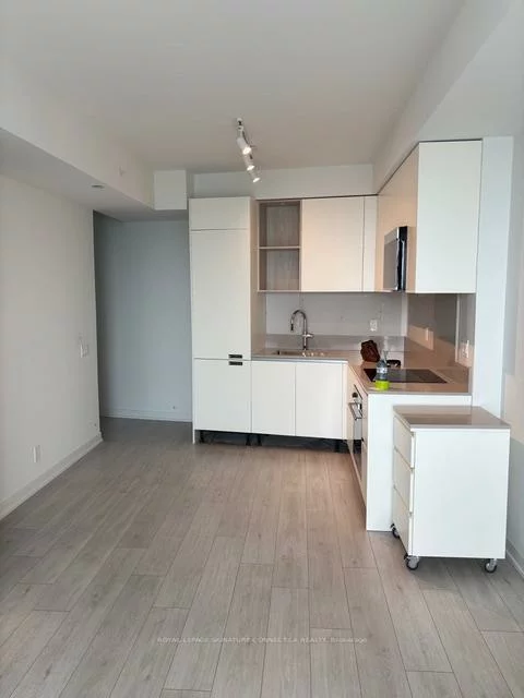 39, Mary, City Centre, Barrie