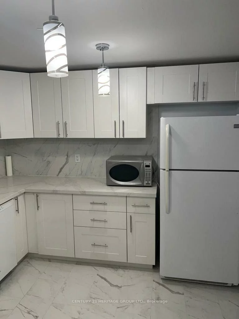 233, Innisfil, Allandale Centre, Barrie