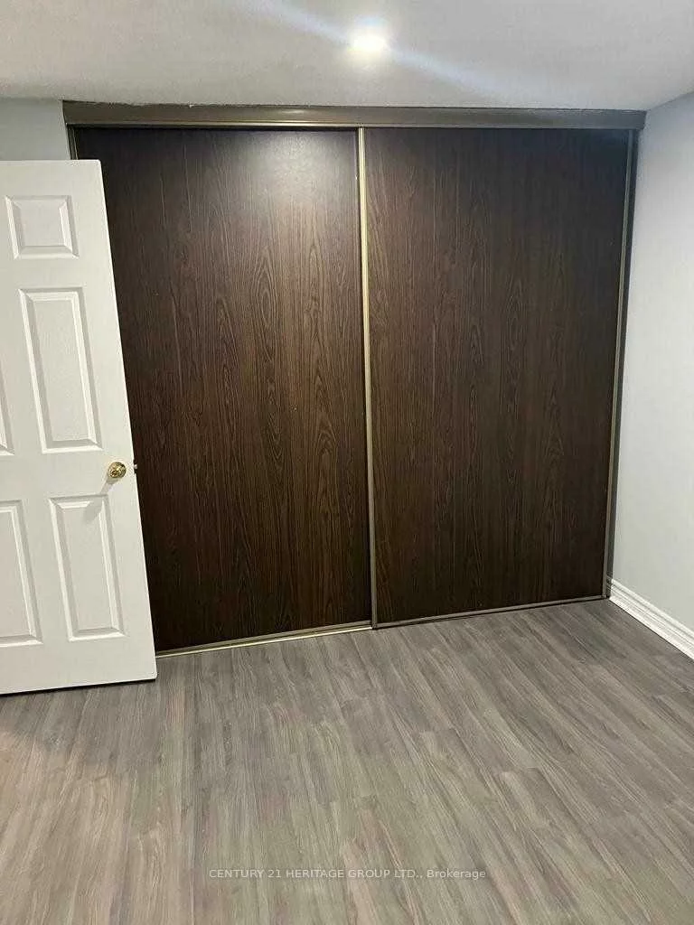 233, Innisfil, Allandale Centre, Barrie