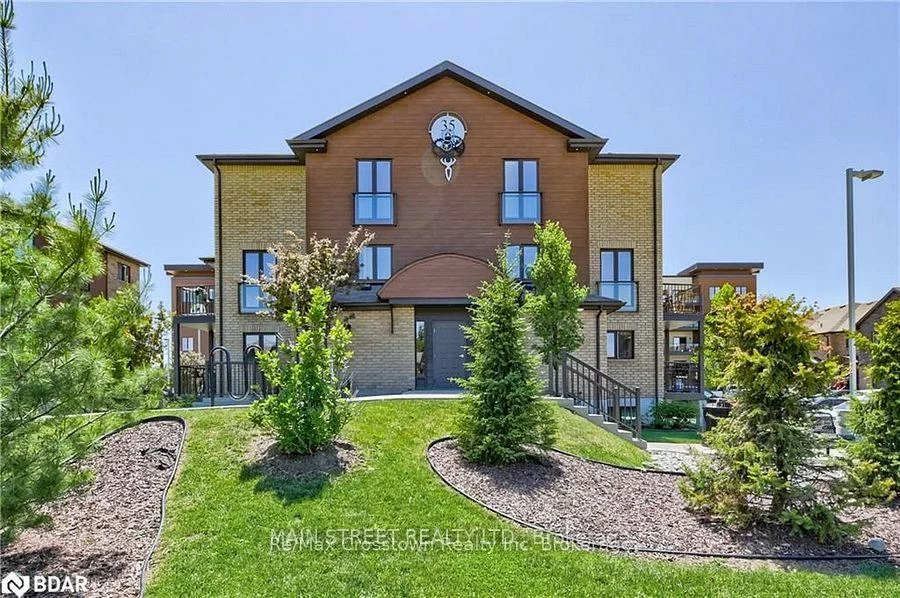 35, Madelaine, Painswick South, Barrie