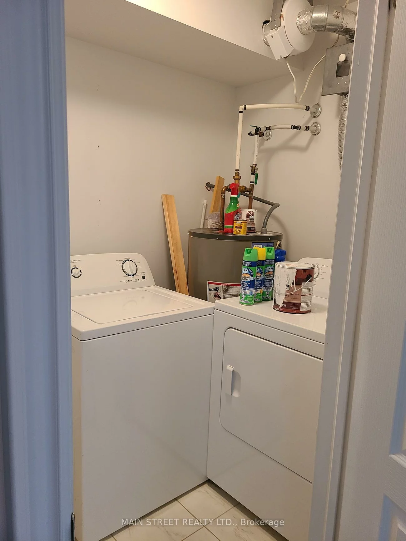 35, Madelaine, Painswick South, Barrie