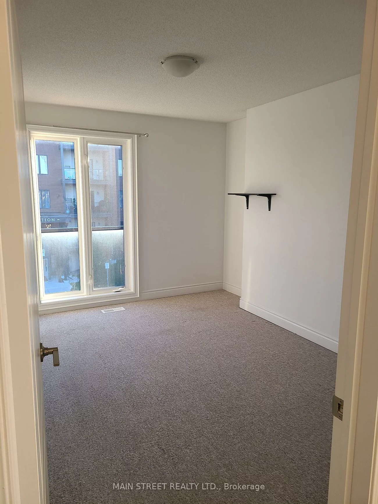 35, Madelaine, Painswick South, Barrie