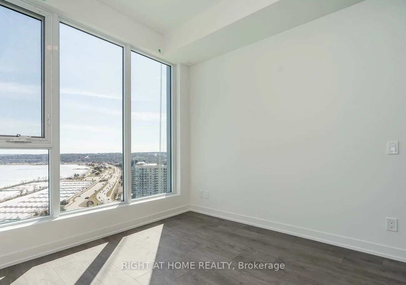 39, Mary, City Centre, Barrie