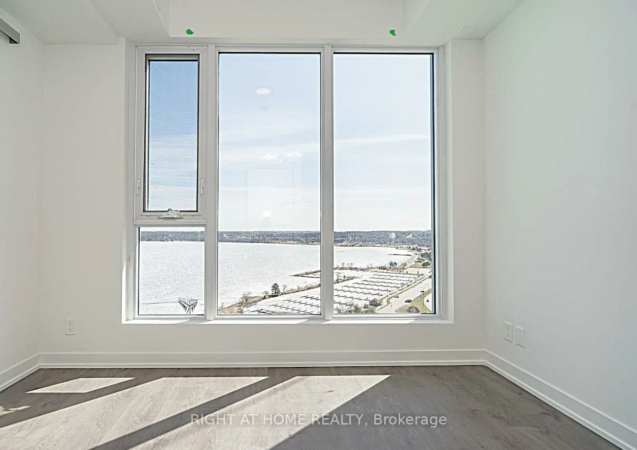 39, Mary, City Centre, Barrie
