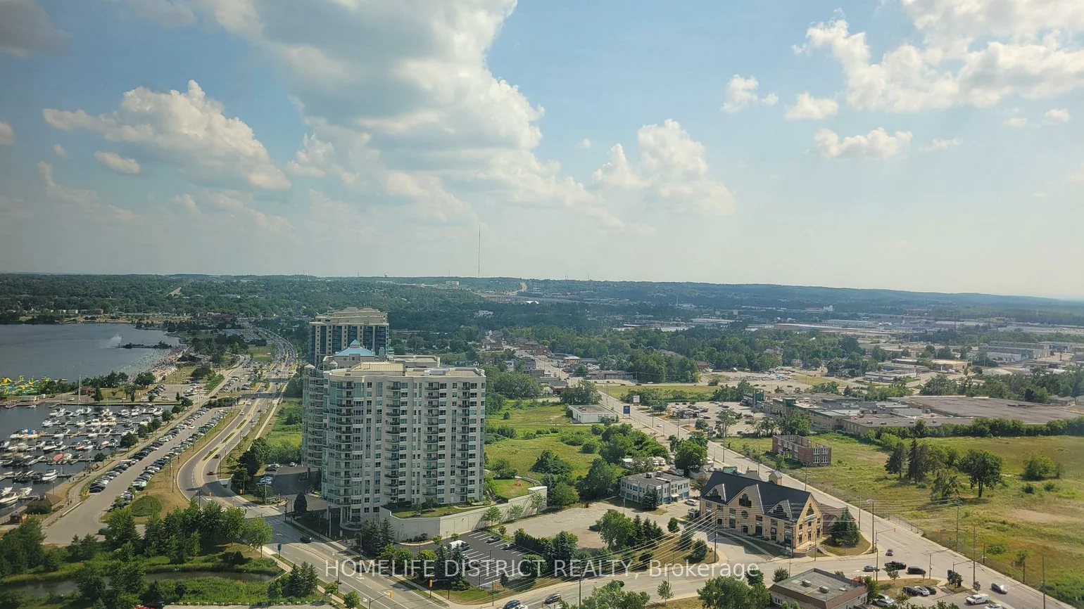 39, Mary, City Centre, Barrie