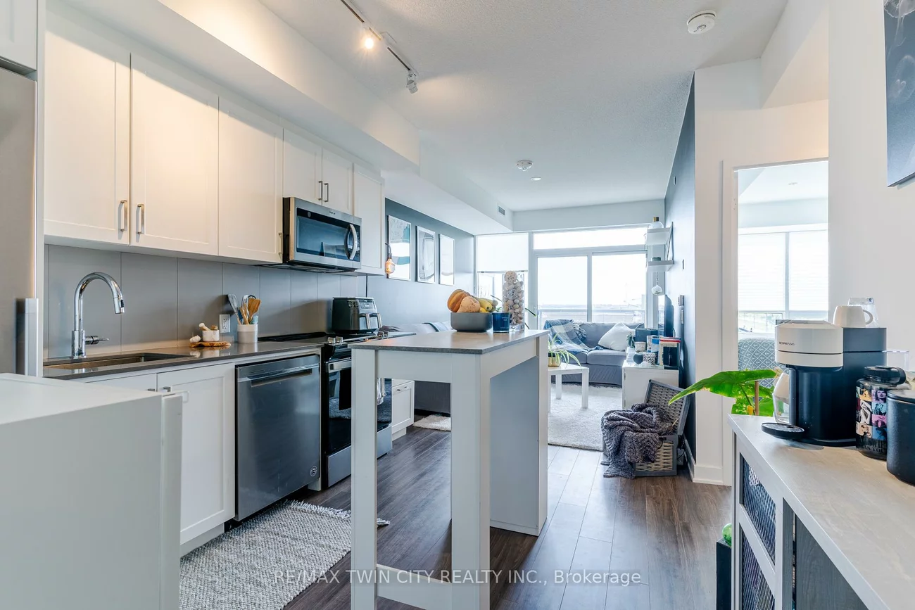 681, Yonge, Painswick South, Barrie