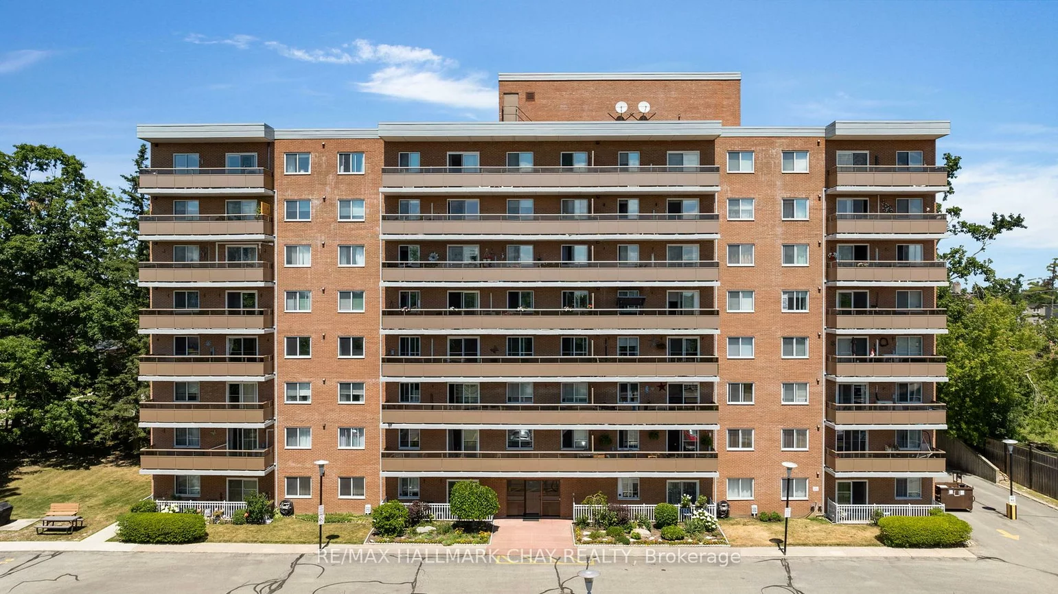 414, Blake, Codrington, Barrie