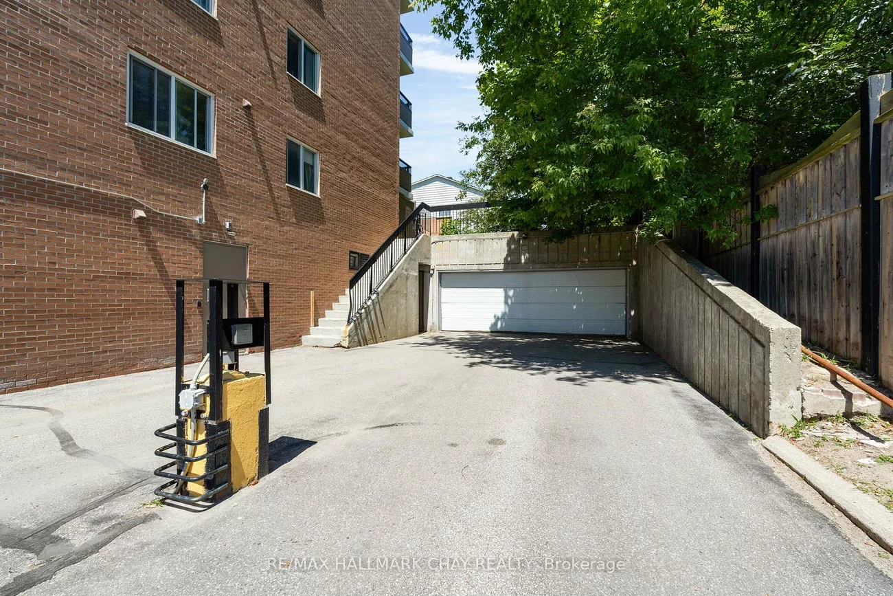 414, Blake, Codrington, Barrie