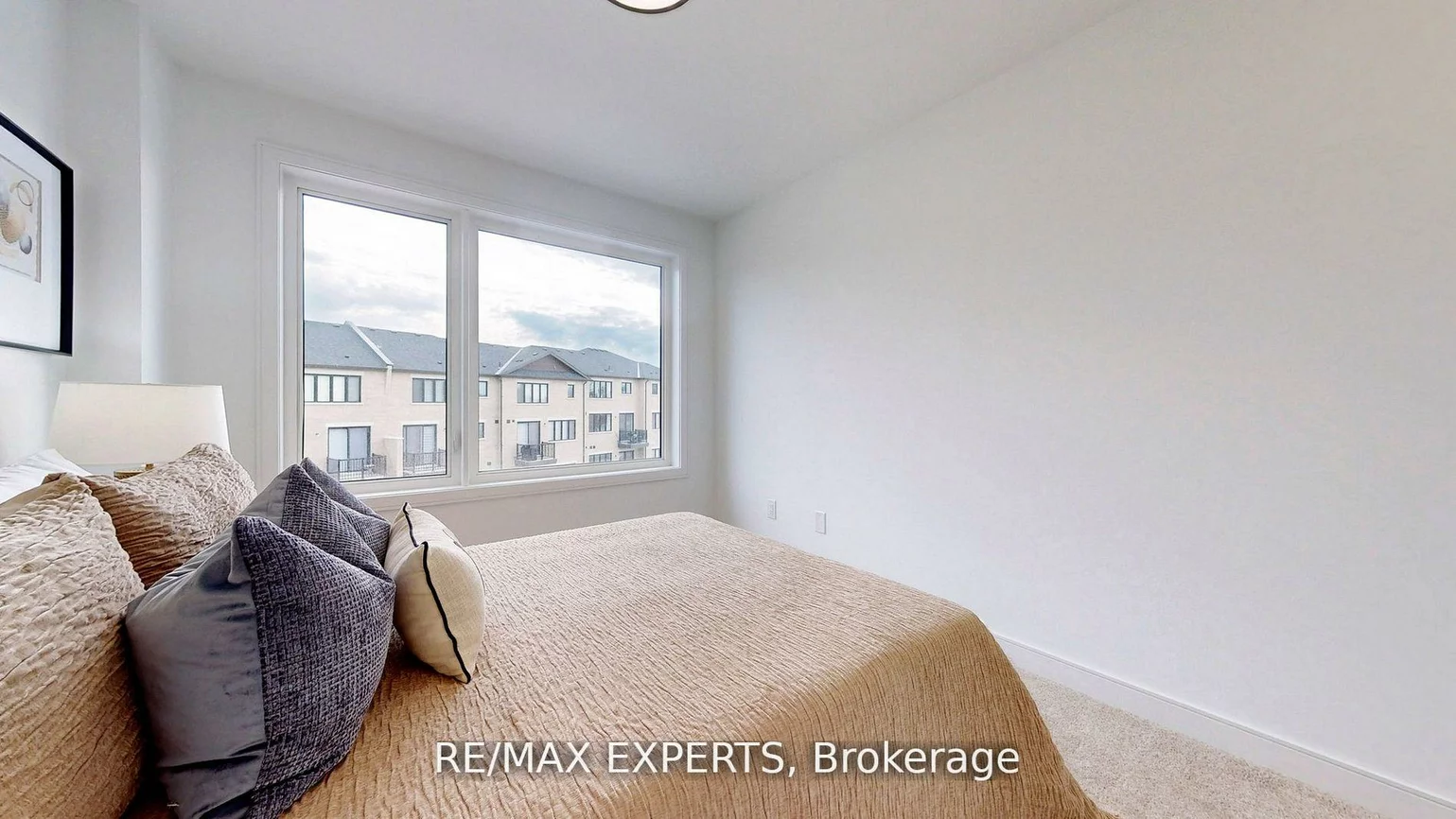 22, Spry, Innis-Shore, Barrie