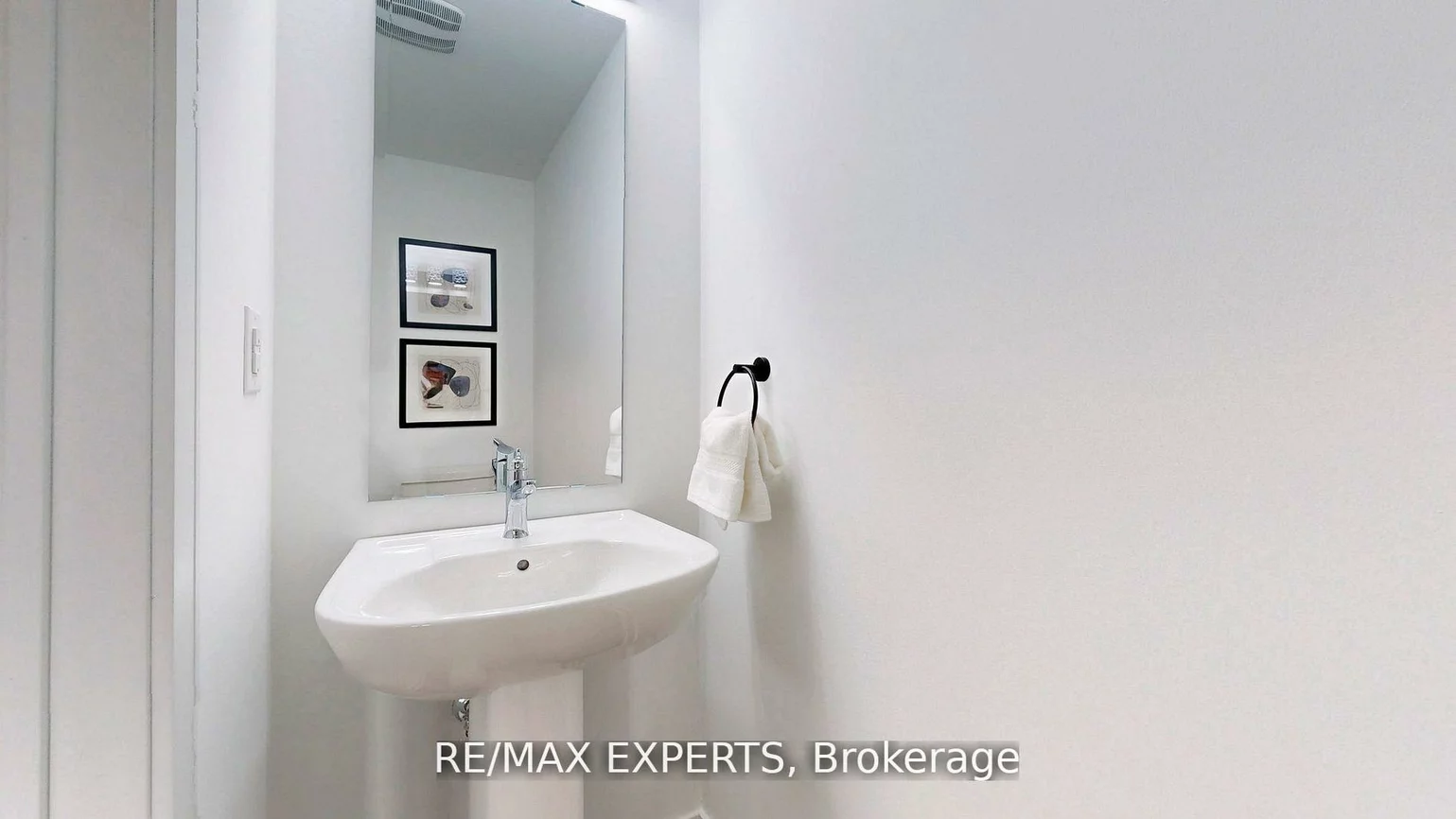 22, Spry, Innis-Shore, Barrie