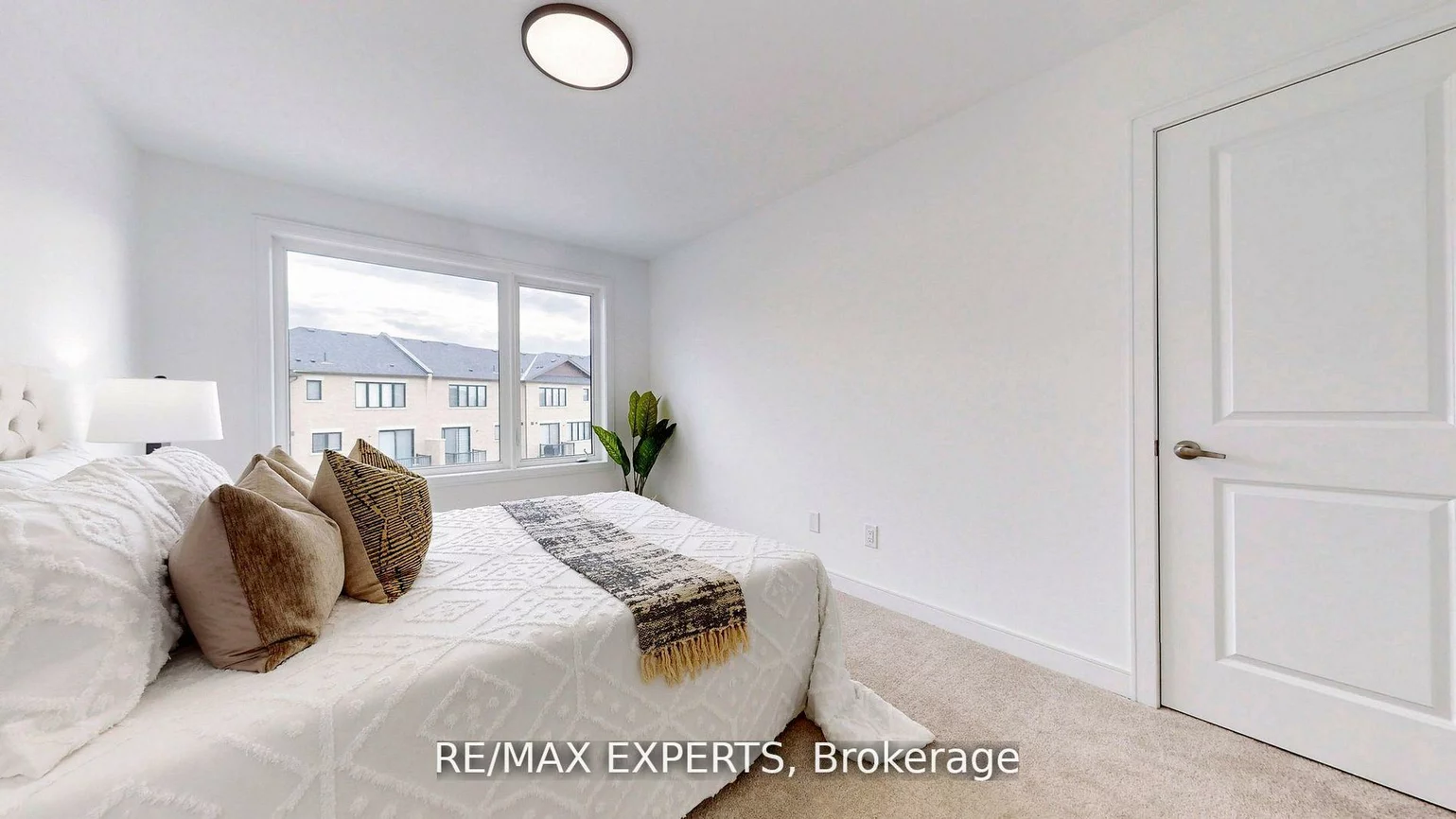 22, Spry, Innis-Shore, Barrie