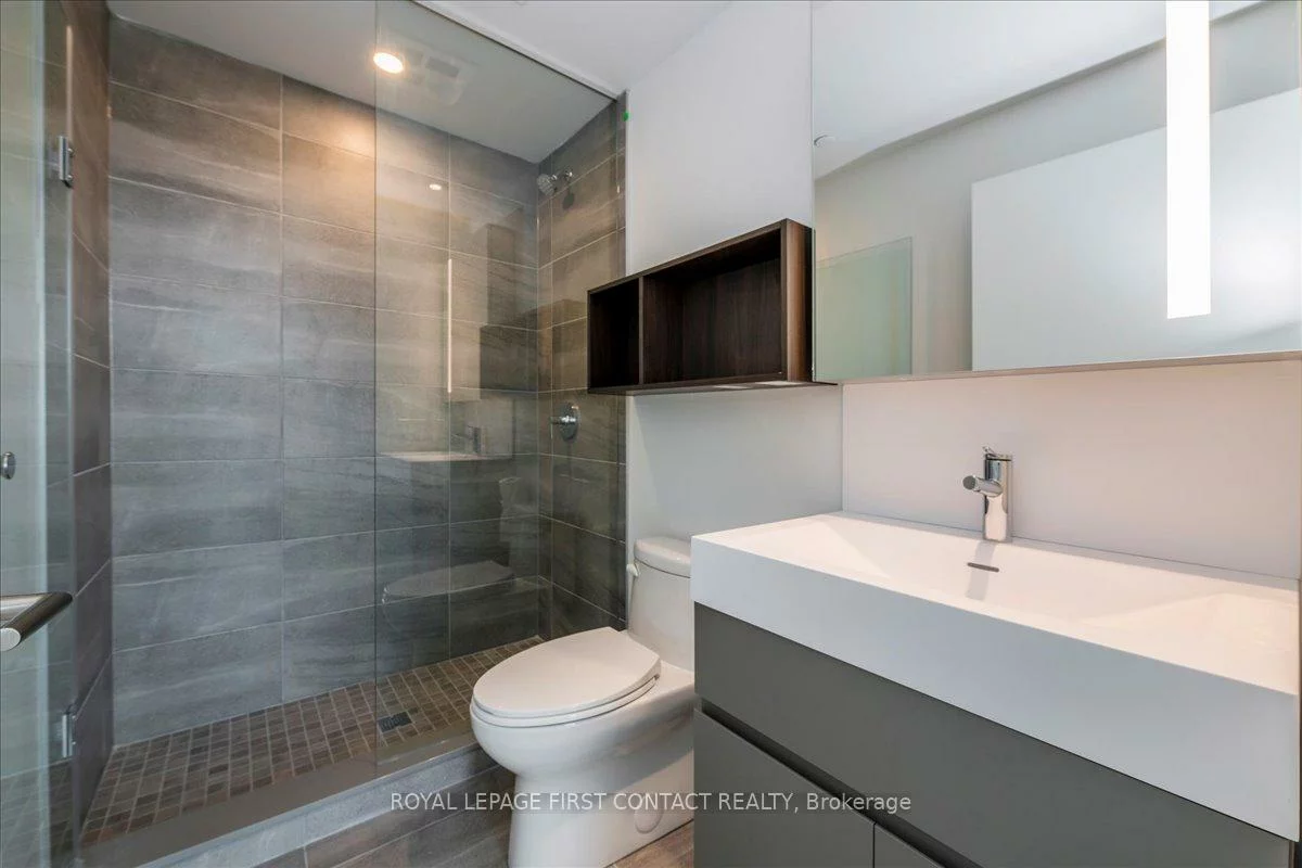 39, Mary, City Centre, Barrie