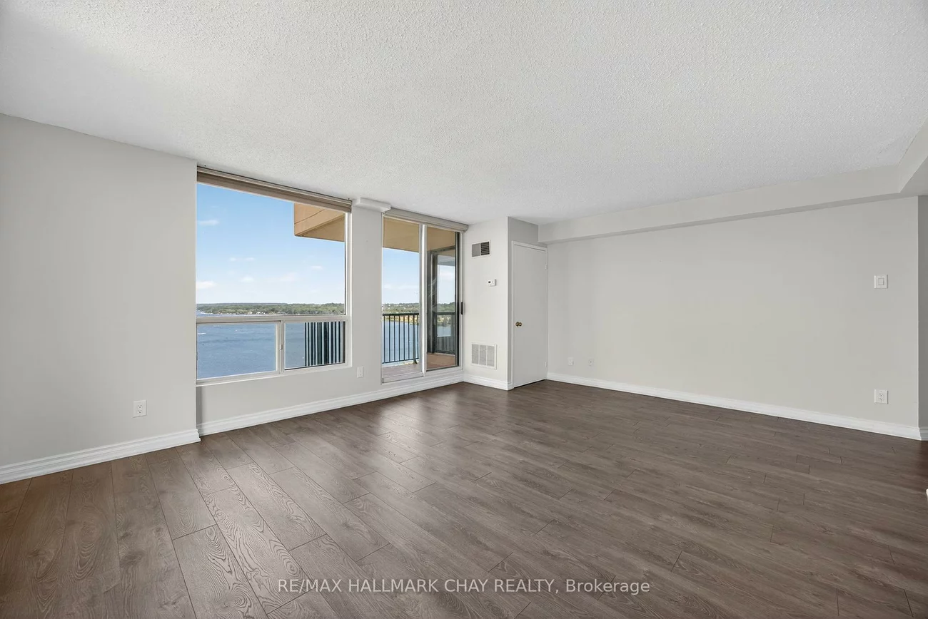 75, Ellen, Lakeshore, Barrie