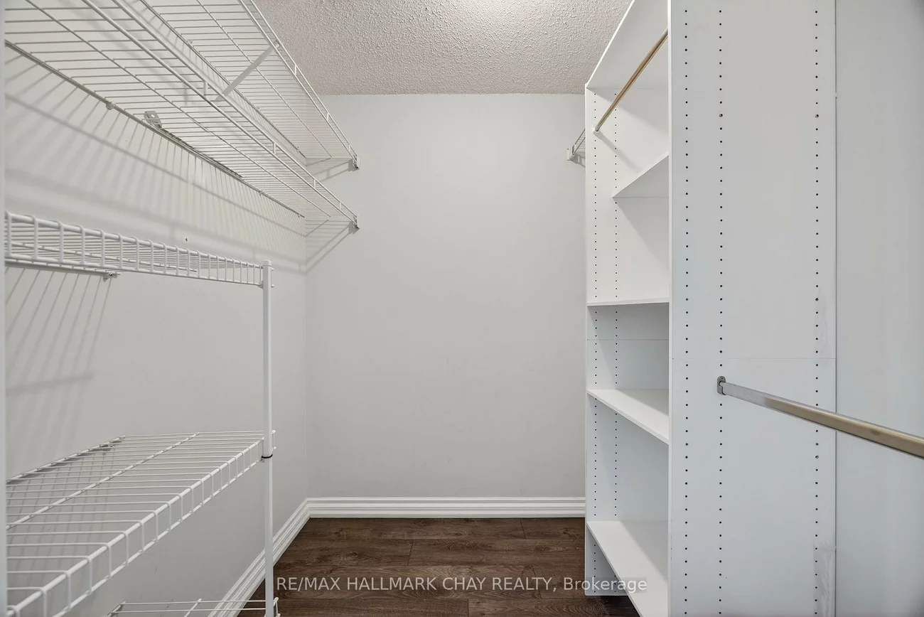 75, Ellen, Lakeshore, Barrie