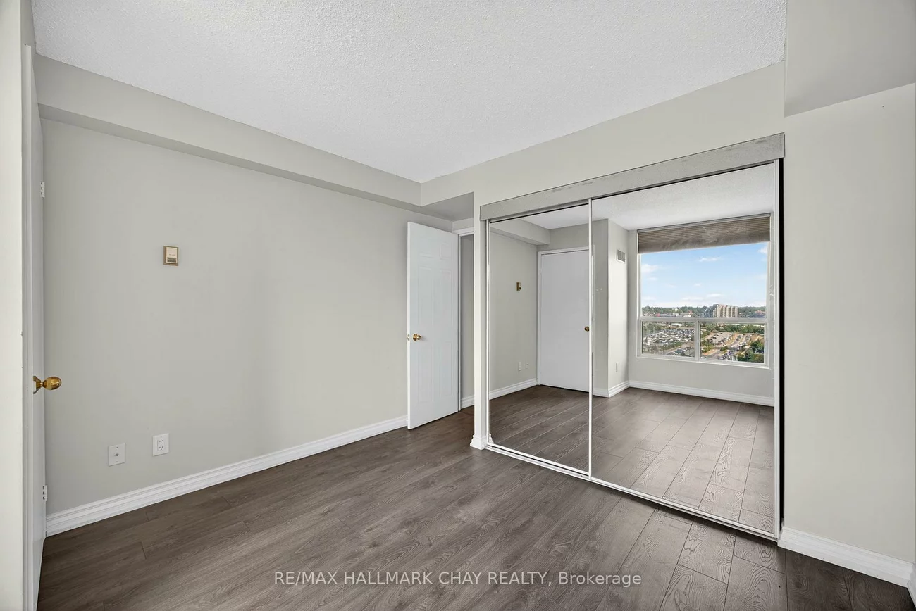 75, Ellen, Lakeshore, Barrie