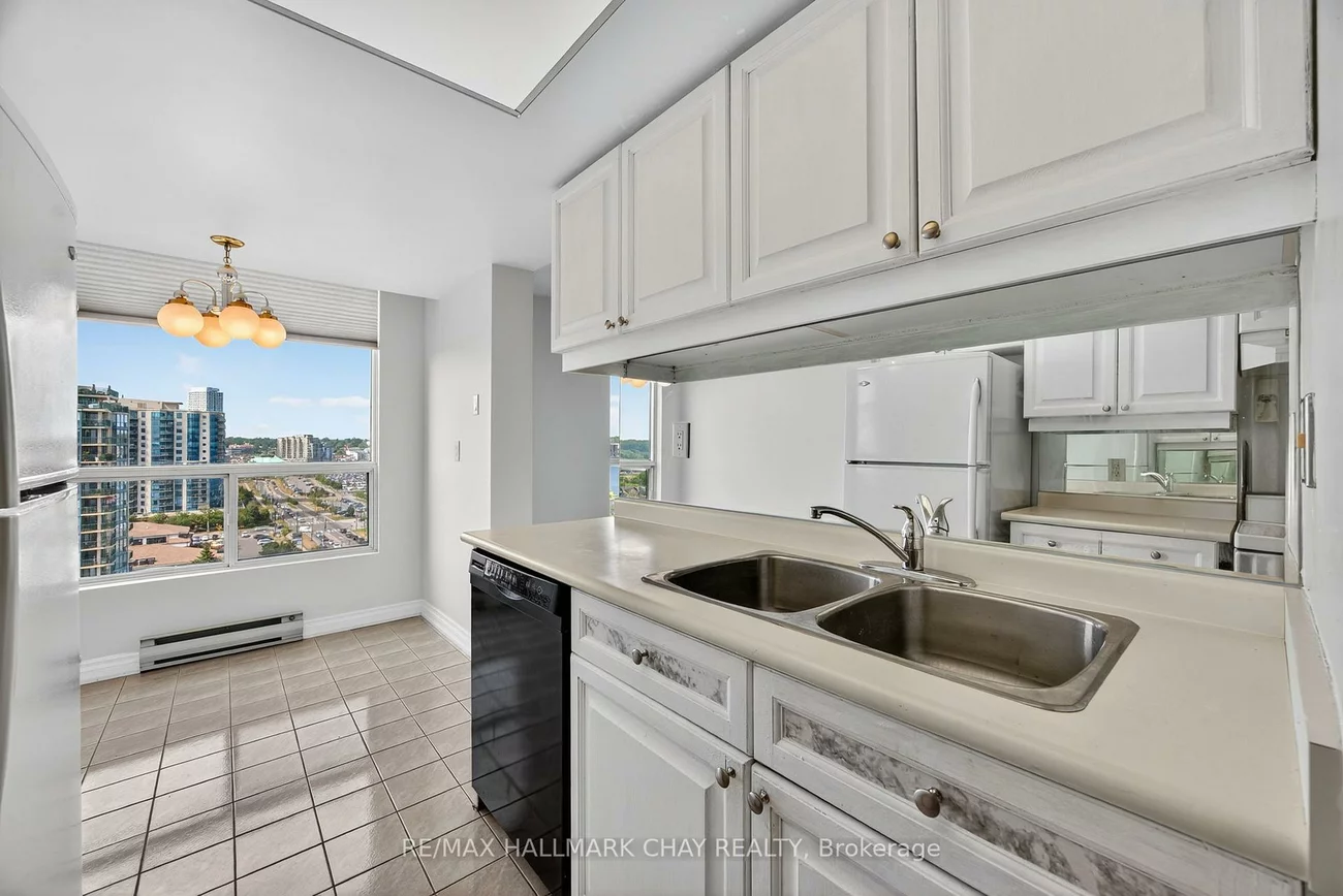 75, Ellen, Lakeshore, Barrie