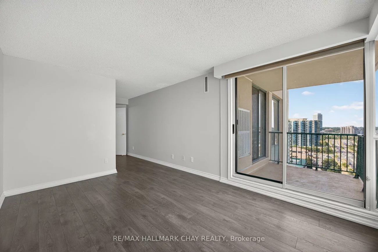 75, Ellen, Lakeshore, Barrie