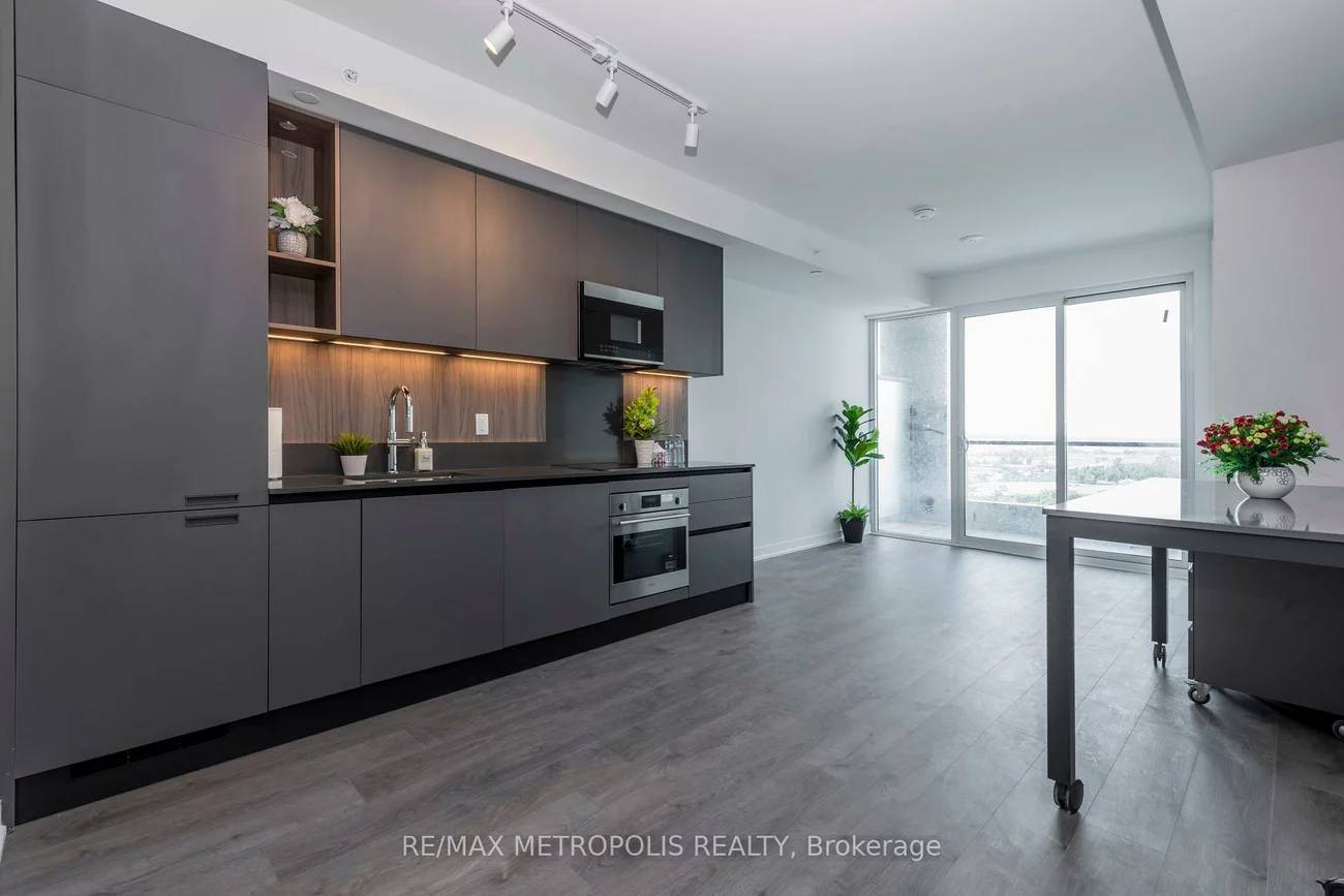 39, Mary, City Centre, Barrie