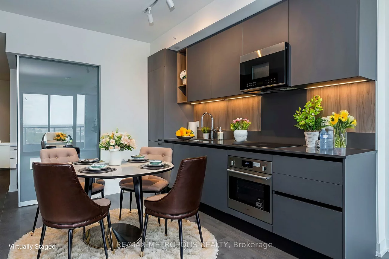 39, Mary, City Centre, Barrie