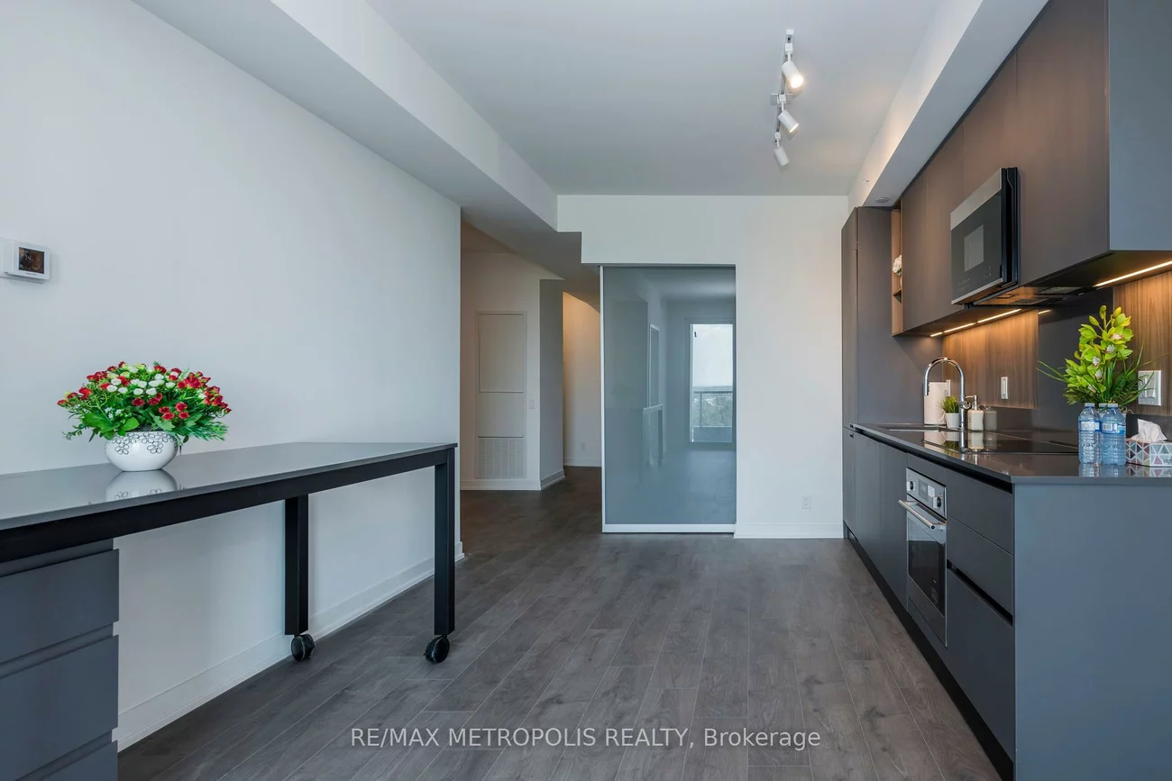 39, Mary, City Centre, Barrie