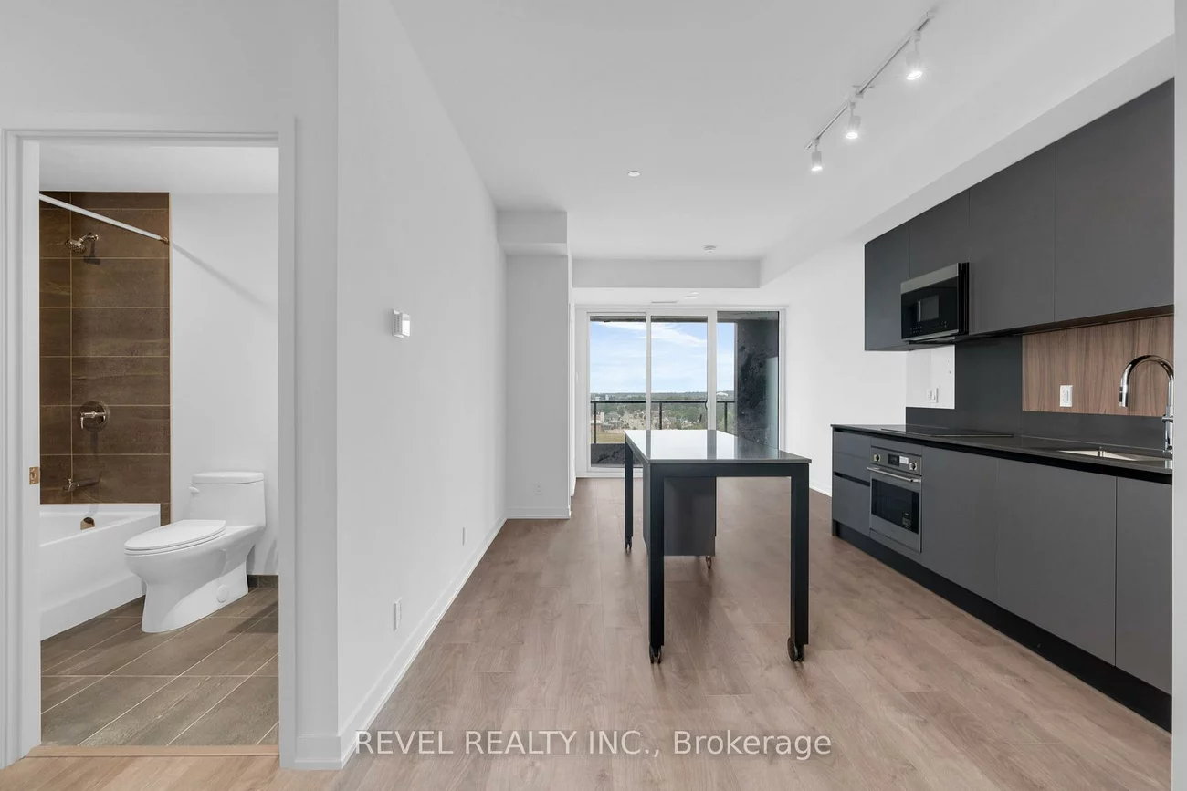 39, Mary, City Centre, Barrie