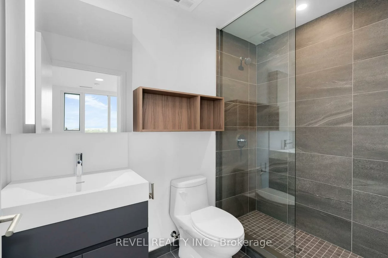 39, Mary, City Centre, Barrie