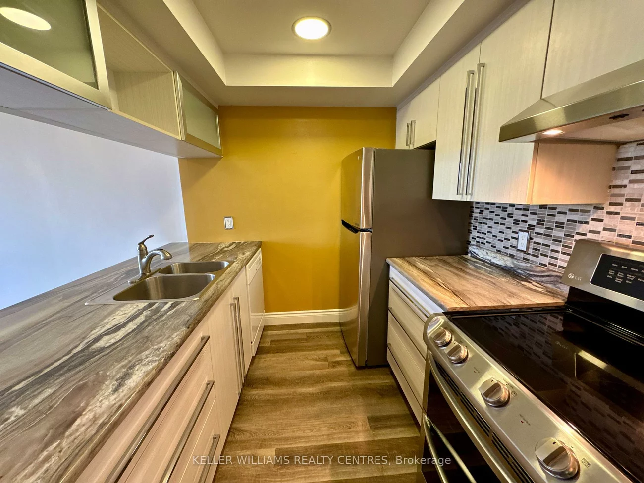 75, Ellen, City Centre, Barrie